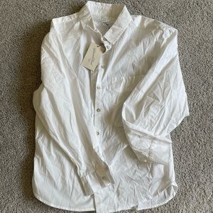 White shirt. Size M. A new day brand